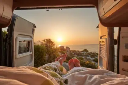 Van life 9 AdobeStock 860633478
