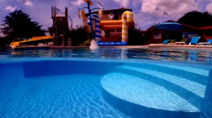 Piscine 10 vue piscine mi eau